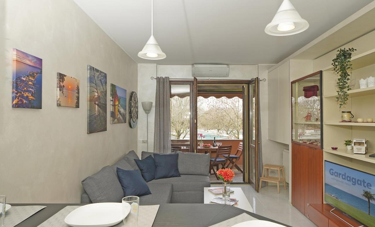 Casa Rudi - Gardagate Apartment Sirmione Exterior photo